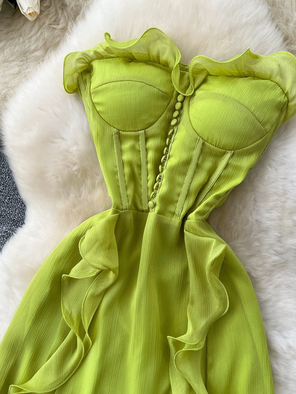 Green Ruffle Spaghetti‑Strap Maxi Dress – Elegant Flowing Design, Sizes S–L